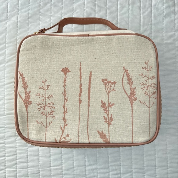 Kohl's Handbags - Wildflower Travel Case in Pink and Cream